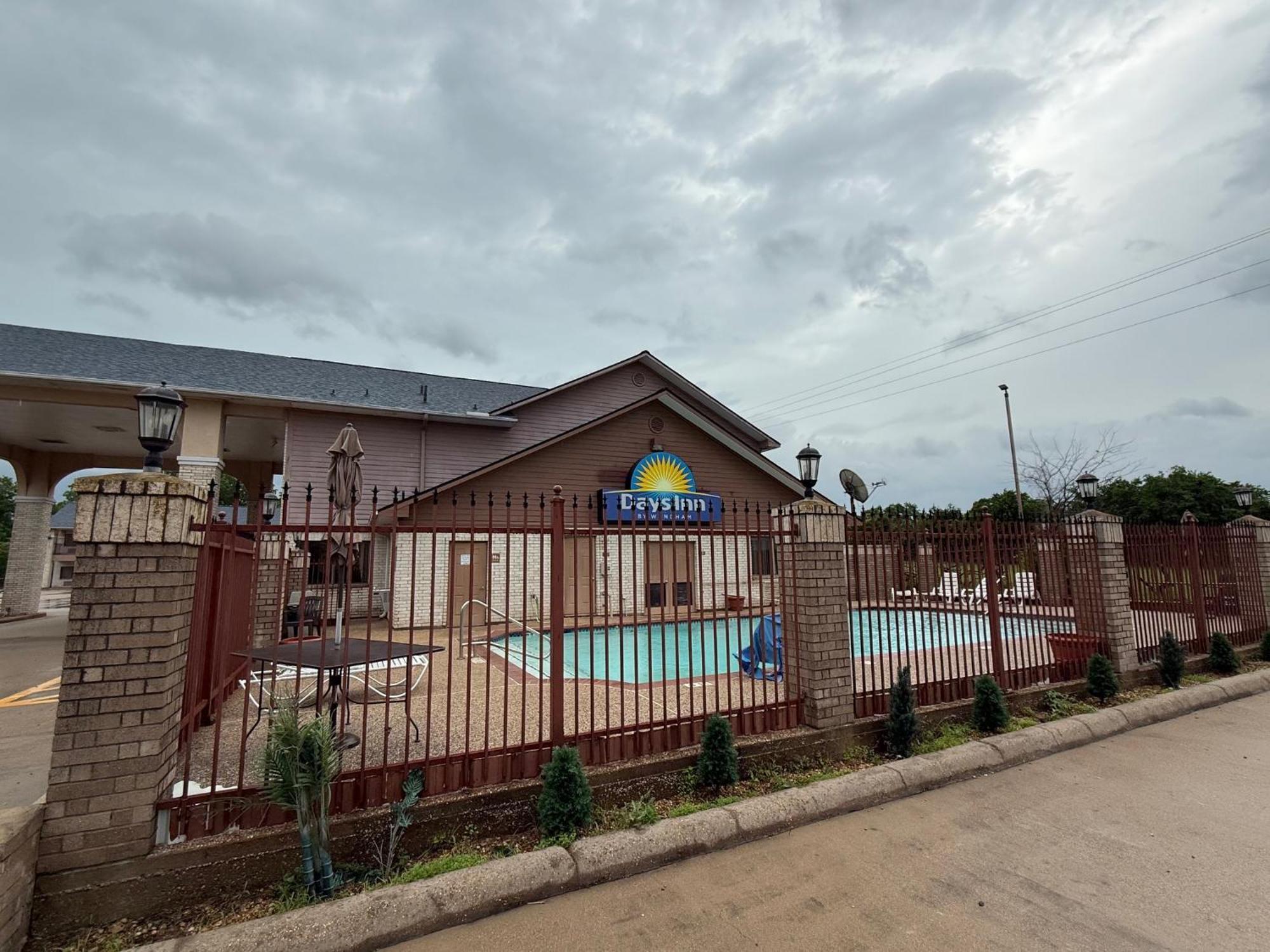 Inn Of Navasota Hotel Екстер'єр фото